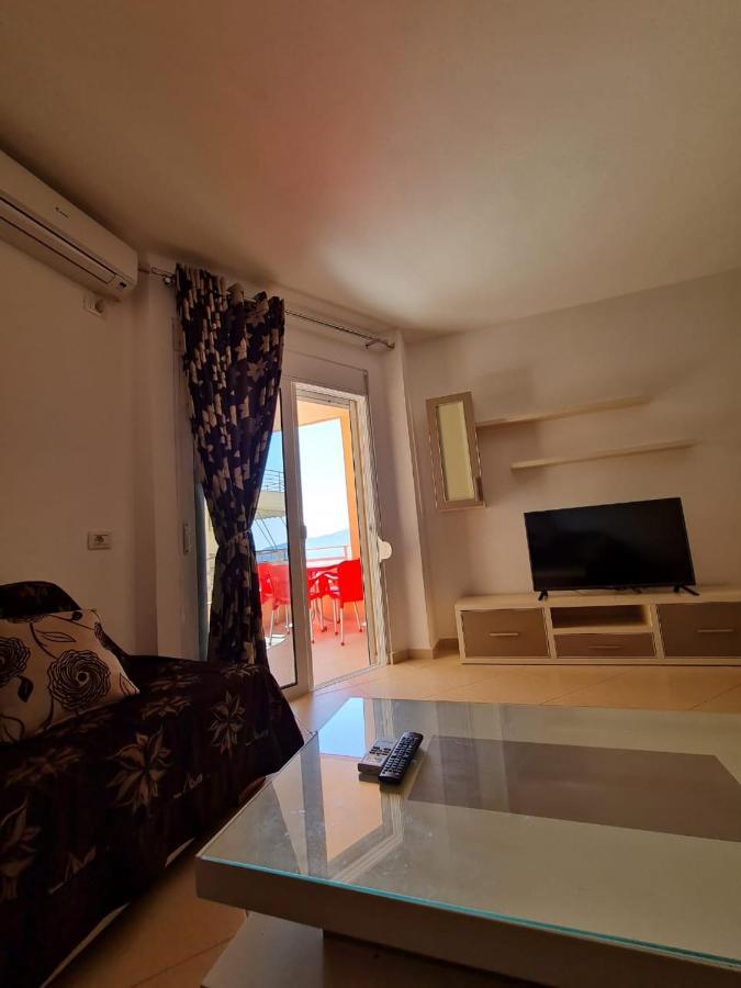 Meltin Apartments Sarandë Exteriör bild