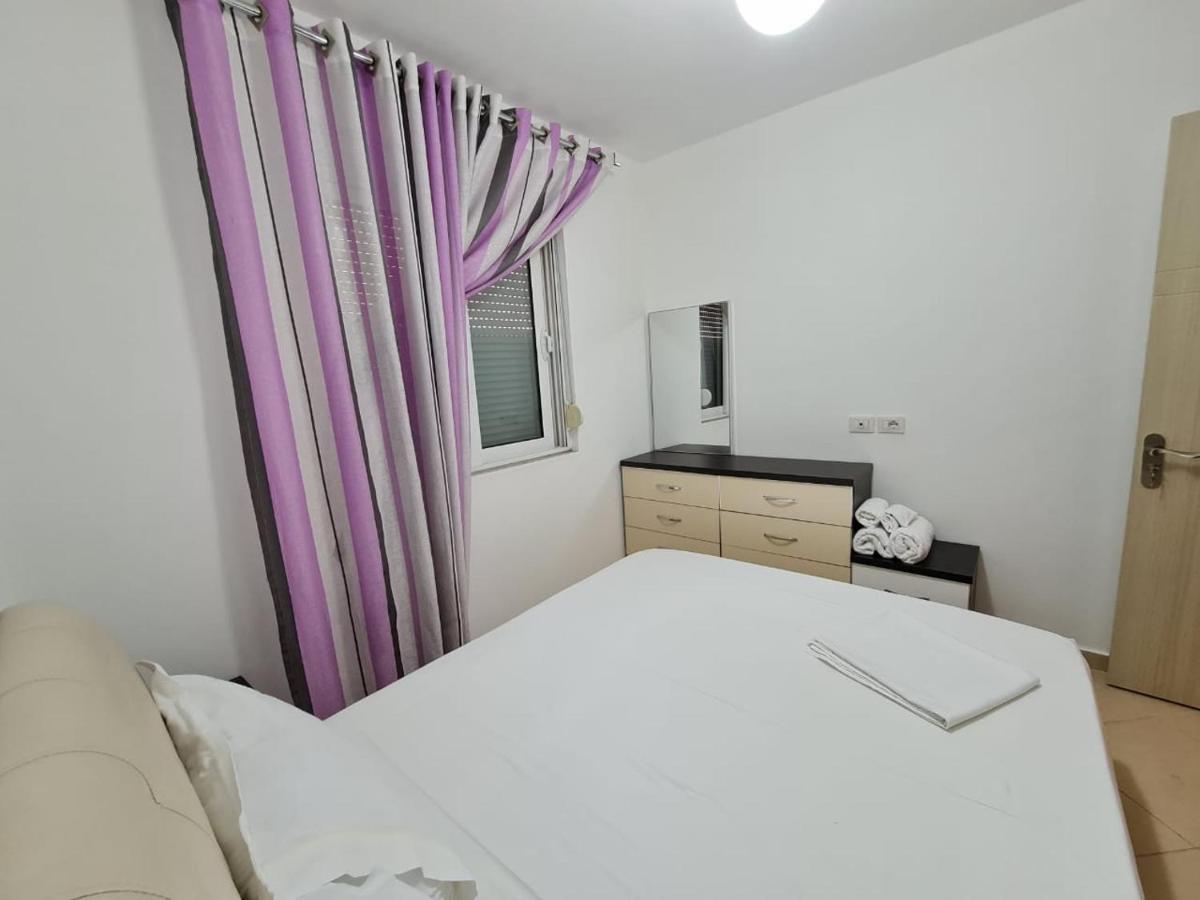 Meltin Apartments Sarandë Exteriör bild